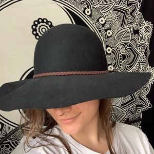 Black floppy hat